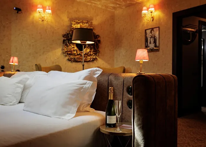 Pensao Amor Madam'S Lodge